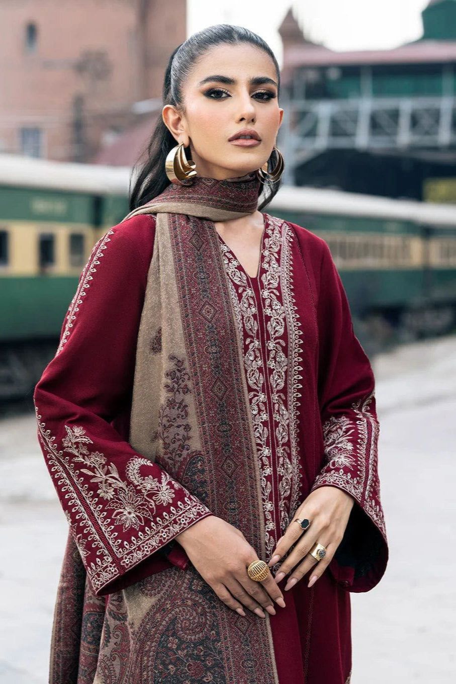 Lawn 3PC Embroidered Suit H-6137