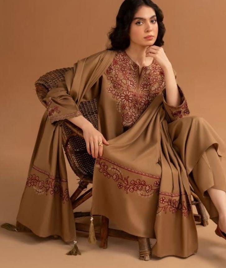 Lawn 3PC Embroidered Suit H-6135