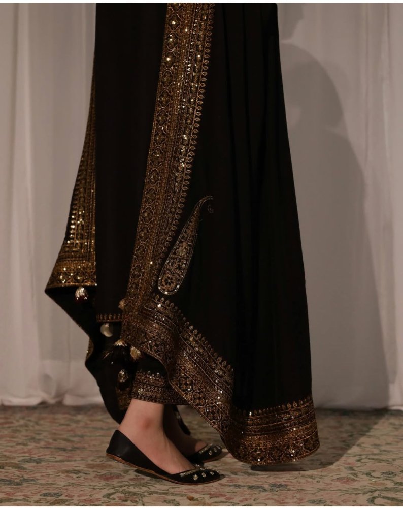 Lawn-3PC Embroidered Shirt with Organza Sequins Embroidered Dupatta- 5135